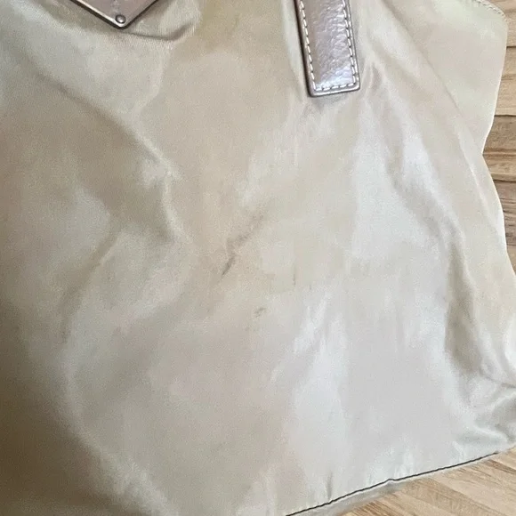 Authentic VTG Prada Tote Bag - Picture 4 of 6